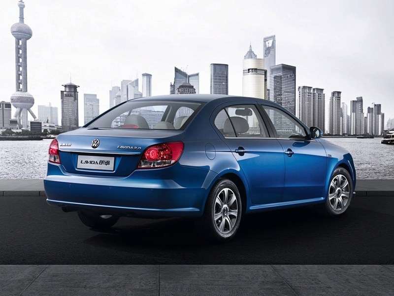 Фото Volkswagen Lavida - Volkswagen Lavida 2013 вид сзади