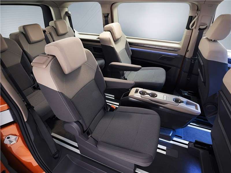 Фото Volkswagen Multivan - Volkswagen Multivan (2022) места для пассажиров