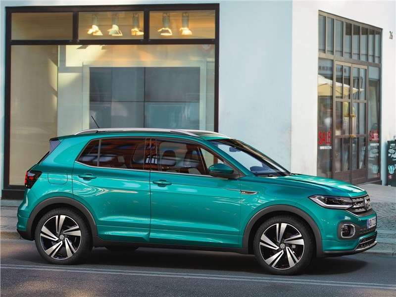 Фото Volkswagen T-Cross - Volkswagen T-Cross 2019 вид сбоку