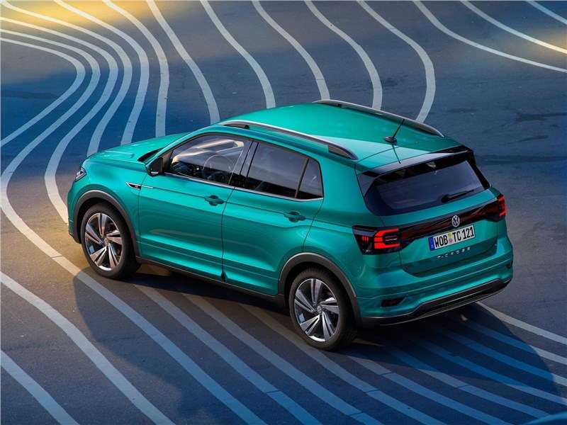 Фото Volkswagen T-Cross - Volkswagen T-Cross 2019 вид сзади сверху