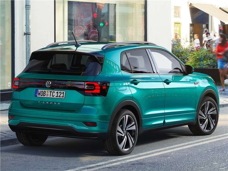 Фото Volkswagen T-Cross - Volkswagen T-Cross 2019 вид сзади сбоку
