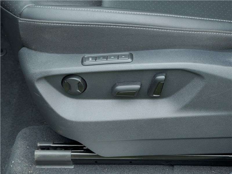 Фото Volkswagen Teramont - Сесть повыше или пониже? И так, и этак удобно, не проголосую за тот или иной уровень