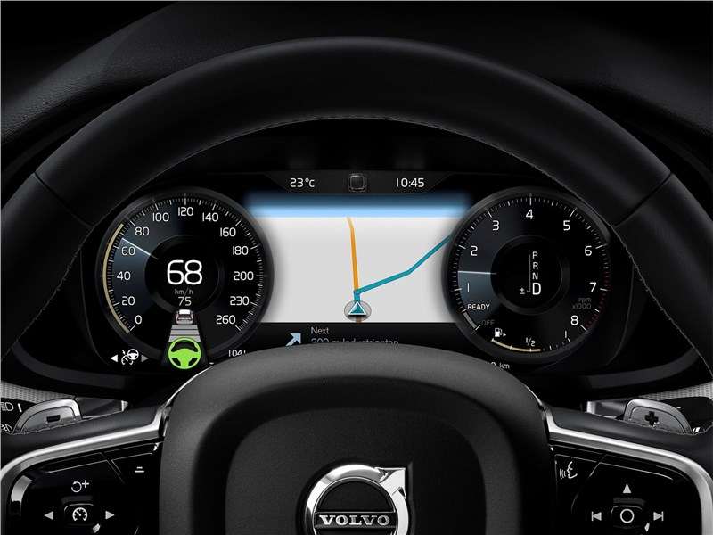 Фото Volvo S60 - Volvo S60 2019 приборная панель