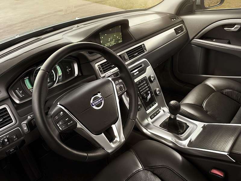 Фото Volvo V70 - фотография 3